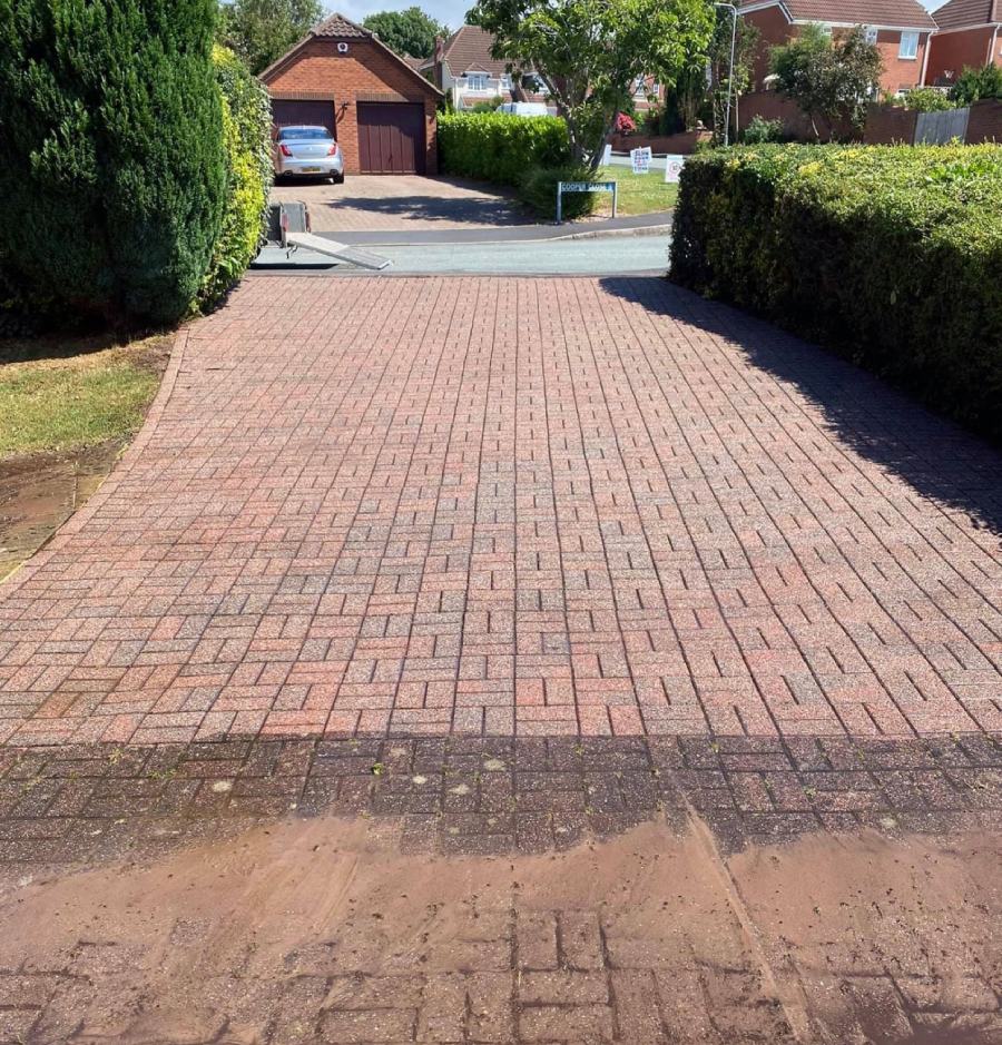 Professional Driveway Cleaning in Staffordshire, Derbyshire and Leicestershire