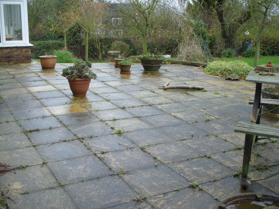 Professional Driveway Cleaning in Staffordshire, Derbyshire and Leicestershire 