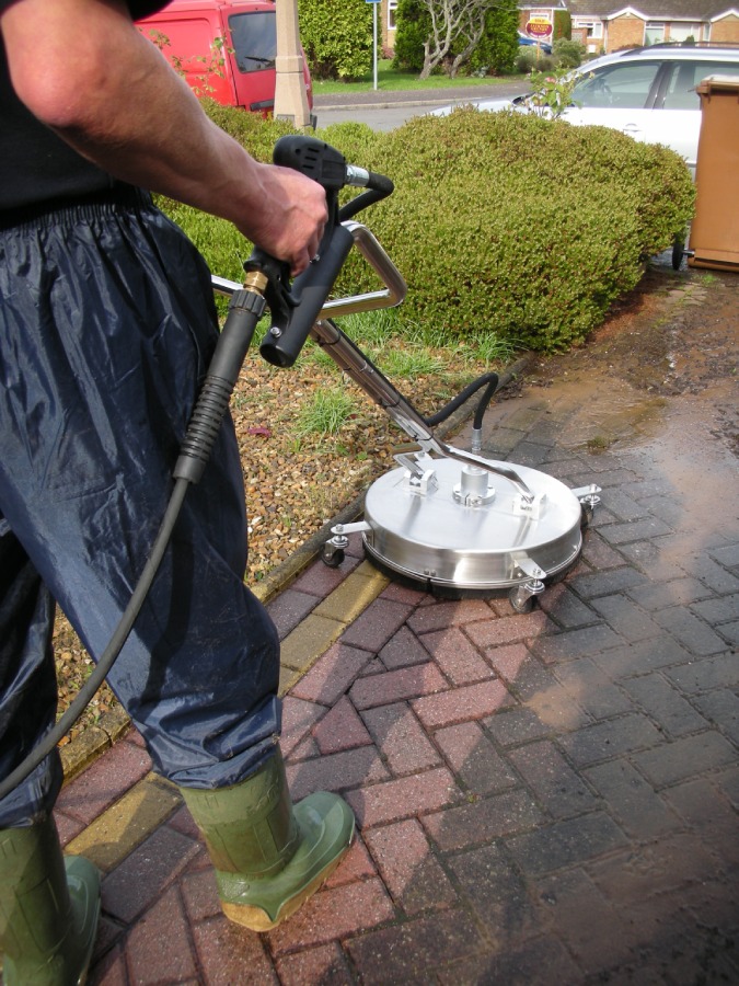 Make your Driveway look brand new Professional Driveway Cleaning in Staffordshire, Derbyshire and Leicestershire