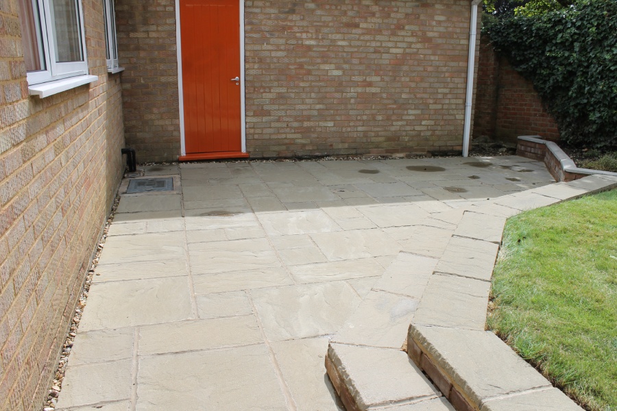  Professional Driveway Cleaning in Staffordshire, Derbyshire and Leicestershire 